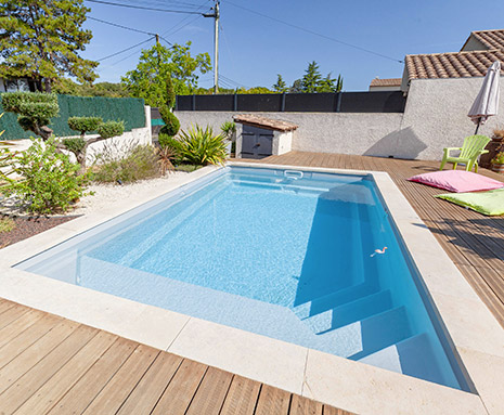 Piscine coque design Avignon