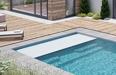 Piscine coque volet invisible